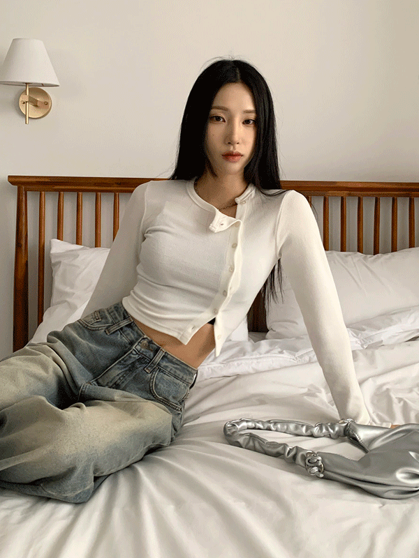 CD3039K3C-디안나 라운드넥 골지 사선 옆단추 가디건