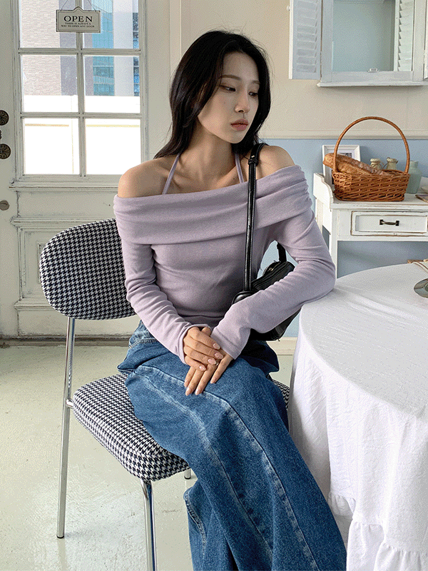 T14716K42-텍스트 베이직 끈 오프숄더 티셔츠