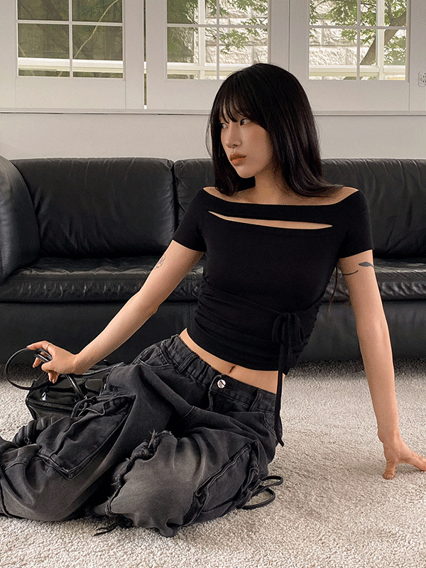 T15305K45-렌머스 오프숄더 사이드 셔링 스트랩 반팔티