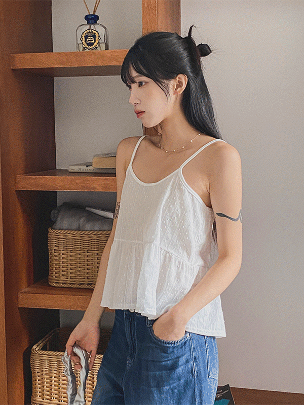BL5643K45-루페나 빈티지 라인 레이스 패턴 플레어 끈나시 블라우스 