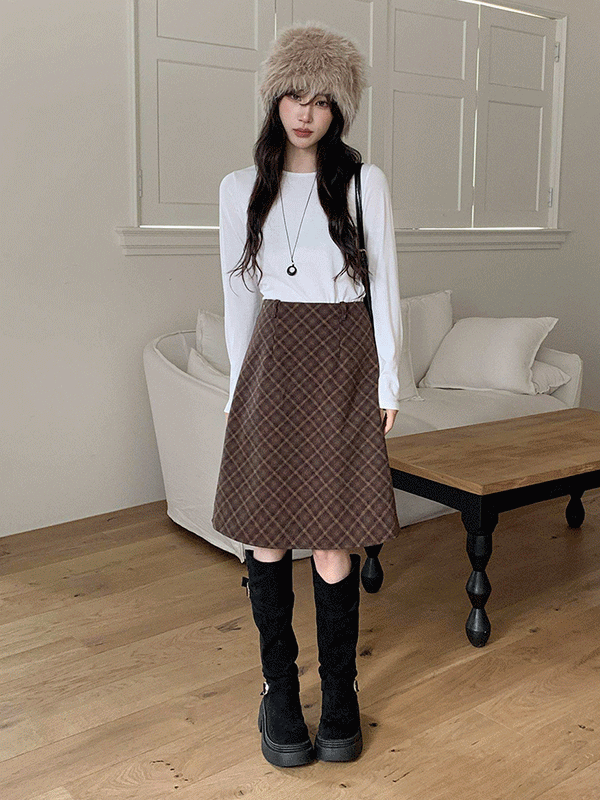 SK7584K5C-르메드 A라인 모직 체크 뒷밴딩 미디스커트